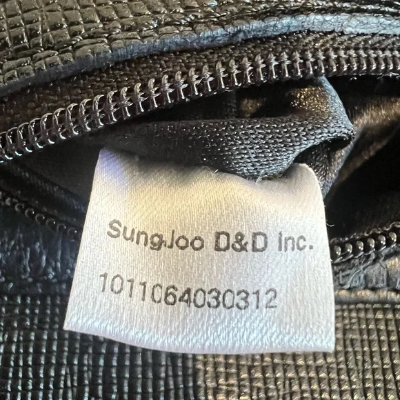 MCM Papillon Black Hand/Shoulder Bag - Picture 12 of 15